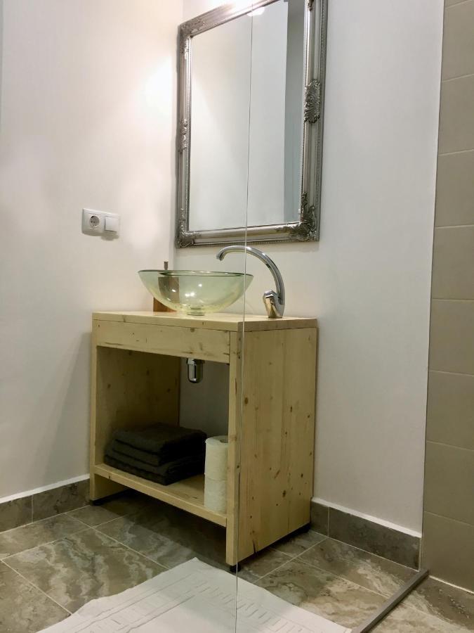 M51-Modern Apartment In The Heart Of Cluj Bagian luar foto