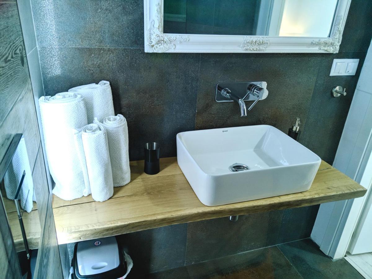 M51-Modern Apartment In The Heart Of Cluj Bagian luar foto